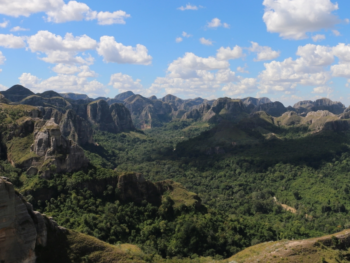 Ecovolunteer in the Makay massif in Madagascar