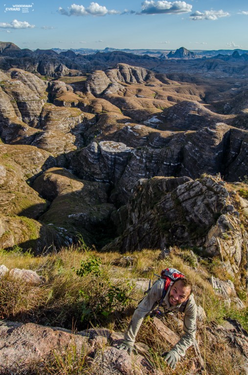 Panorama exceptionnel du Makay lors d'un trek aventure