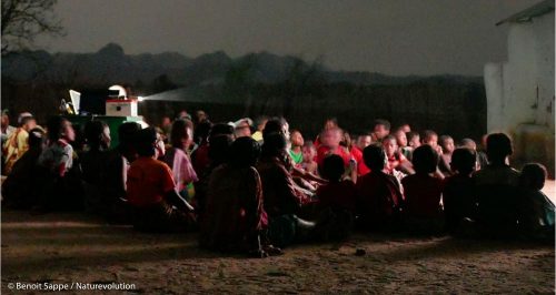 Projection dans le village de Tsivoko