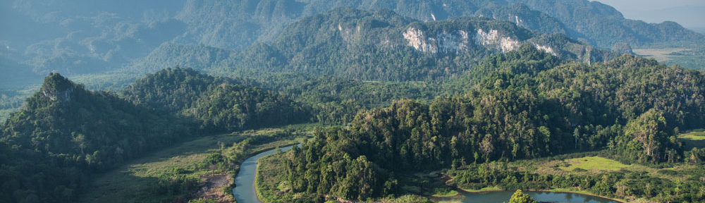 Le massif de Matarombeo sur l'île de Sulawesi en Indonésie