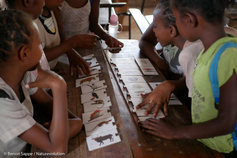 Activités pédagogiques avec les enfants du Makay