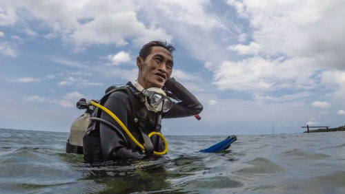 Habib, fondateur de l'association Toli Toli Giant Clam Conservation