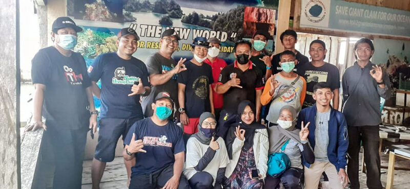 Les participants à la formation acanthasters - Sulawesi, Indonésie